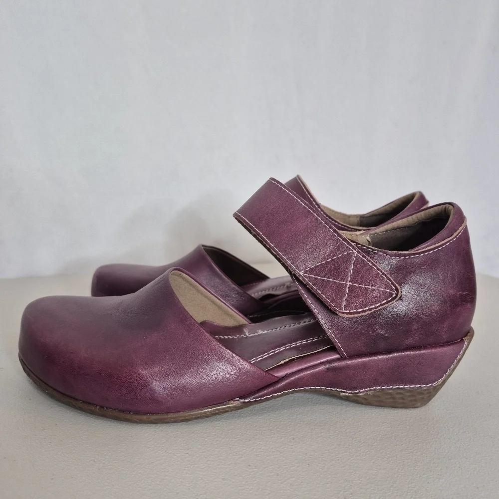 L'Artiste Spring Step GLOSS Wedge Heel Mary Janes - Size 7.5